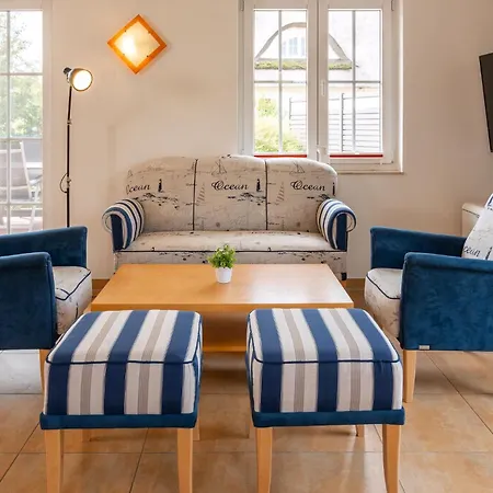 Urlaub Im Reethaus Delphin Mit Whirlpool Und Sauna * Beckerwitz