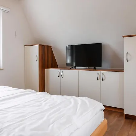 Urlaub Im Reethaus Delphin Mit Whirlpool Und Sauna Holiday home Beckerwitz